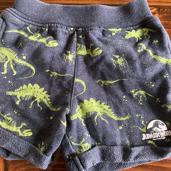 Batman & Jurassic Park /2T Shorts Bundle - Picture 3 of 6